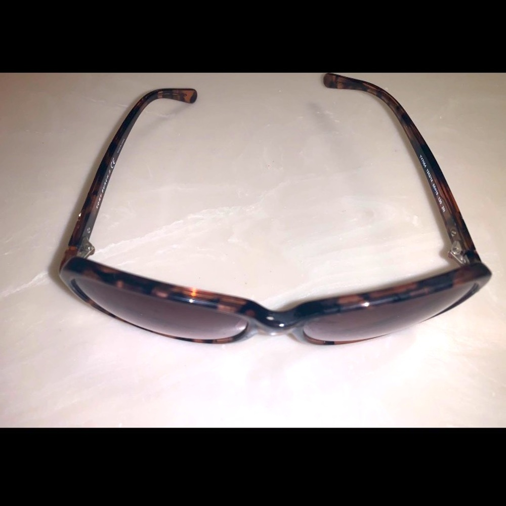Tory Burch Cat eye Sunglasses